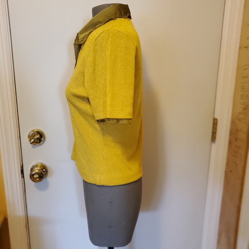 Yellow blouse - Picture 2 of 3